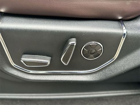 Certified 2017 Ford F450 Platinum w/ Platinum Ultimate Package image 13