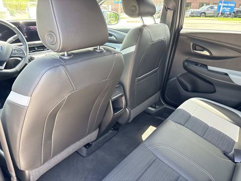 Used 2025 Buick Envista Preferred w/ Convenience I Package FWD image 30