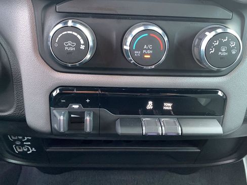 Used 2024 RAM 2500 Big Horn w/ Bed Utility Group image 8