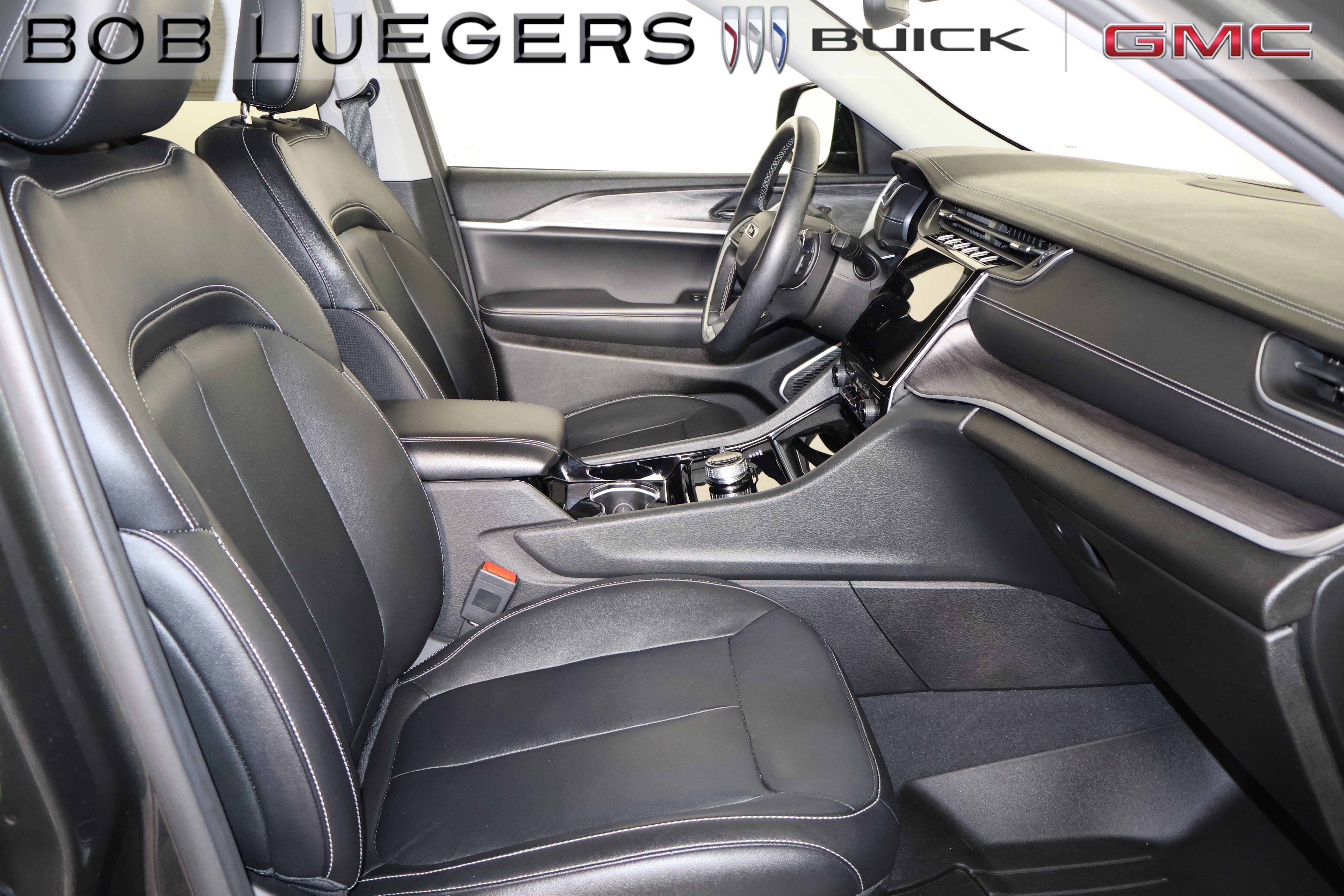 Used 2022 Jeep Grand Cherokee L Limited AWD/4WD image 19