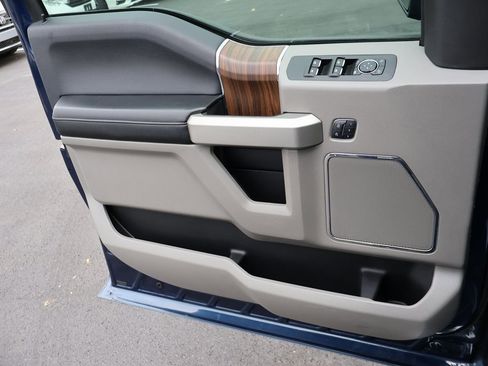 Used 2016 Ford F150 Lariat image 32