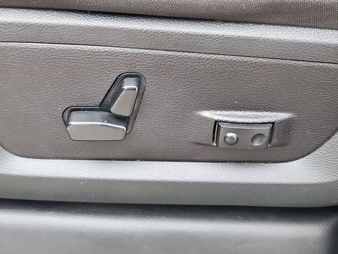 Used 2024 RAM 2500 Big Horn image 19