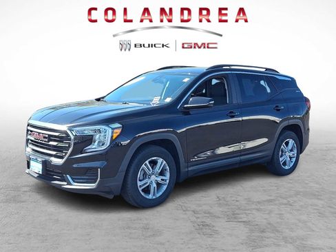 Used 2023 GMC Terrain SLE w/ Driver Convenience Package AWD/4WD image 3
