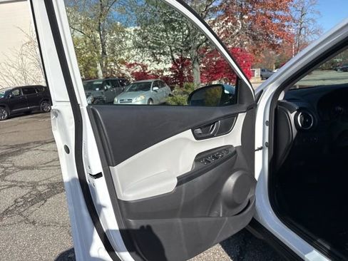 Certified 2023 Hyundai Kona SEL w/ Cargo Package image 33