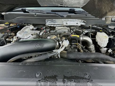 Used 2019 Chevrolet Silverado 2500 LTZ w/ Duramax Plus Package AWD/4WD image 32