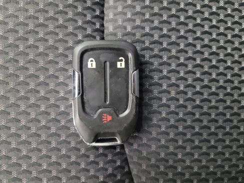 Used 2024 GMC Terrain SLE image 32