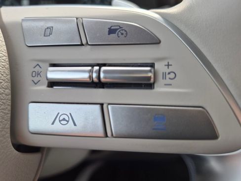 Used 2025 Hyundai Palisade Calligraphy image 24