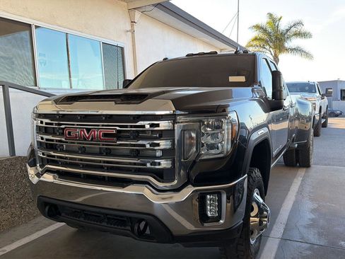 Used 2022 GMC Sierra 3500 SLE w/ SLE Value Package image 1