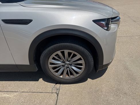 Used 2024 MAZDA CX-90 3.3 Turbo w/ Preferred Package AWD/4WD image 4