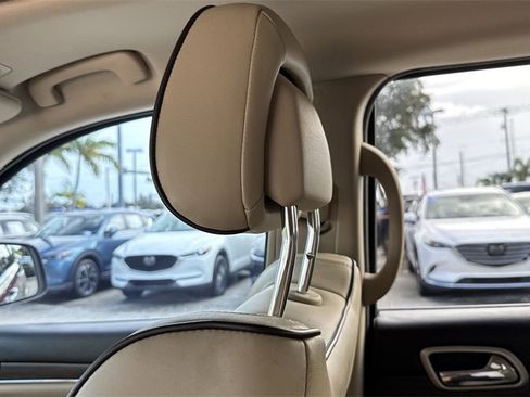 Used 2017 Jeep Grand Cherokee Overland image 17