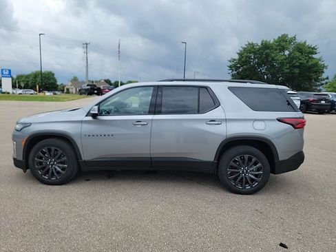 Certified 2023 Chevrolet Traverse RS w/ LPO, Floor Liner Package AWD/4WD image 8