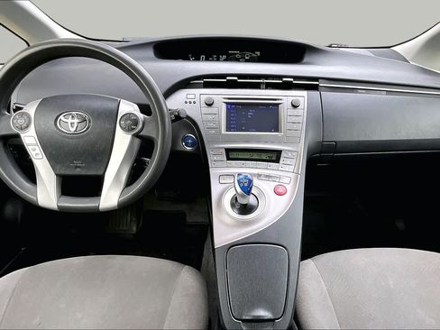 Used 2015 Toyota Prius Two FWD image 16
