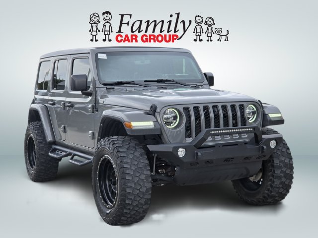 Used 2021 Jeep Wrangler Unlimited Rubicon AWD/4WD image 2
