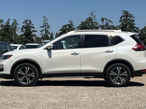 Used 2019 Nissan Rogue SV w/ Sun & Sound Touring Package AWD/4WD image 6