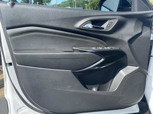 Used 2025 Chevrolet Trax ACTIV w/ Driver Confidence Package image 14