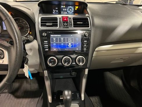 Used 2018 Subaru Forester 2.5i Premium w/ All-Weather Package image 29