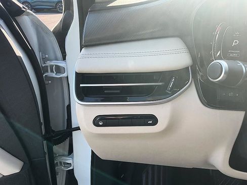 Used 2023 INFINITI QX60 Luxe w/ Cargo Package AWD/4WD image 13