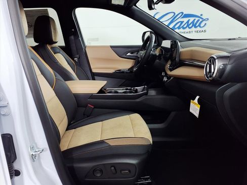 New 2026 Chevrolet Equinox ACTIV w/ Convenience Package III image 11