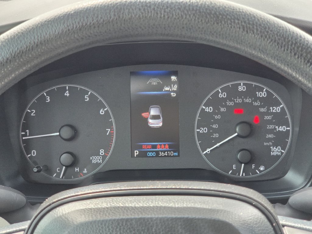 Used 2025 Toyota Corolla LE FWD image 16