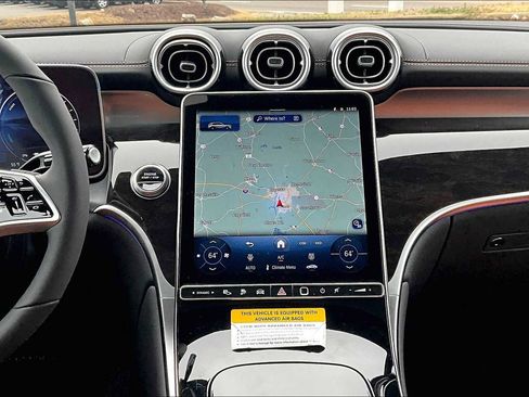 Used 2025 Mercedes-Benz GLC 350e 4MATIC image 6