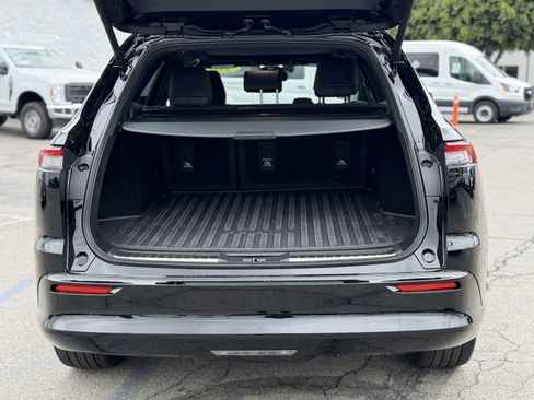 Used 2025 Toyota Crown Signia image 10