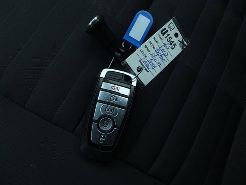 Used 2025 Ford Explorer ST-Line AWD/4WD image 30
