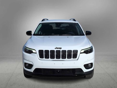 Used 2023 Jeep Cherokee Altitude Lux image 3