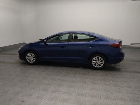 Used 2020 Hyundai Elantra SE FWD image 3