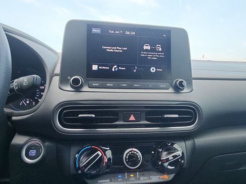 Used 2022 Hyundai Kona SEL AWD/4WD image 14
