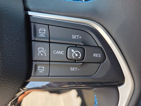 Used 2023 Jeep Grand Cherokee Trailhawk w/ Advanced Protech Group II AWD/4WD image 23