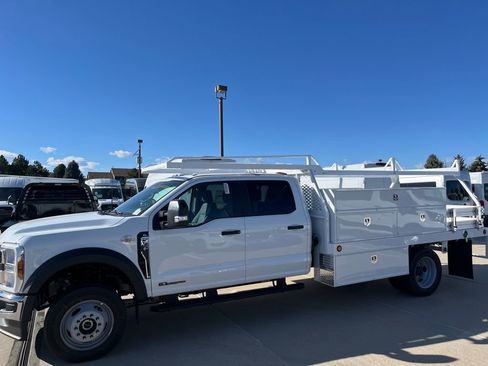 New 2026 Ford F550 4x4 Crew Cab image 4