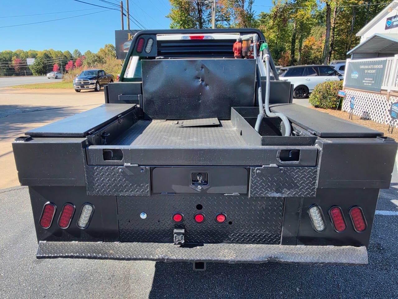 Used 2017 Ford F250 XL w/ Power Equipment Group AWD/4WD image 5