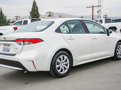 Certified 2021 Toyota Corolla LE image 9