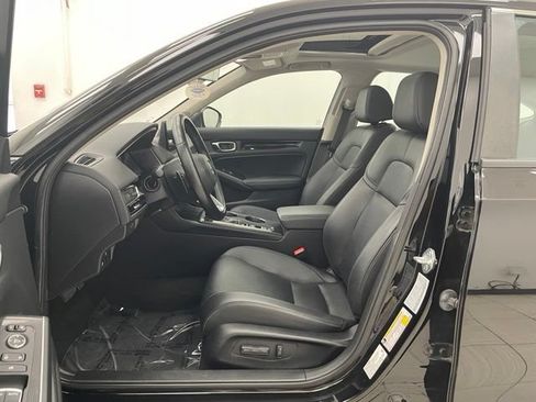 Used 2022 Honda Civic Touring image 12