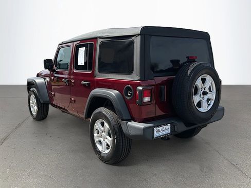 Used 2022 Jeep Wrangler Unlimited Sport AWD/4WD image 6