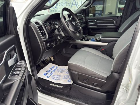Used 2024 RAM 2500 Big Horn w/ Off Road Package image 10