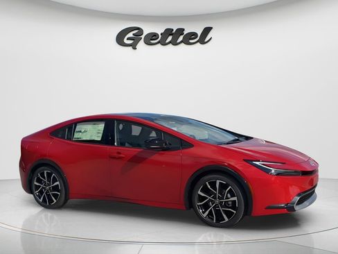 New 2026 Toyota Prius Plug-In Hybrid FWD image 5