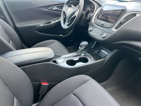 Used 2024 Chevrolet Malibu LT image 16