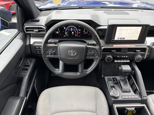 Used 2025 Toyota Tacoma SR5 AWD/4WD image 22