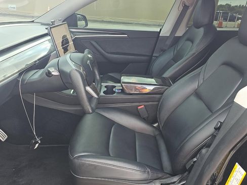 Used 2022 Tesla Model Y Performance AWD/4WD image 3