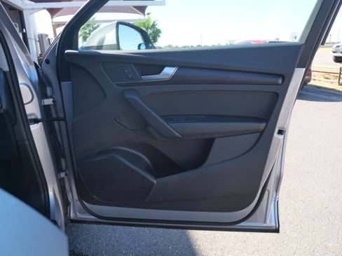 Used 2022 Audi Q5 2.0T Premium image 12