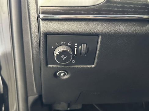 Used 2021 Jeep Grand Cherokee Summit image 17