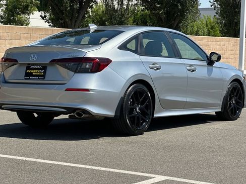 Used 2025 Honda Civic Sport image 4
