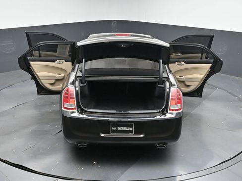 Used 2013 Chrysler 300 image 45
