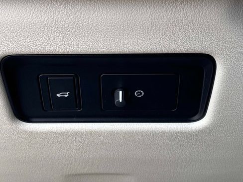 Used 2021 Jaguar F-PACE S AWD/4WD image 29