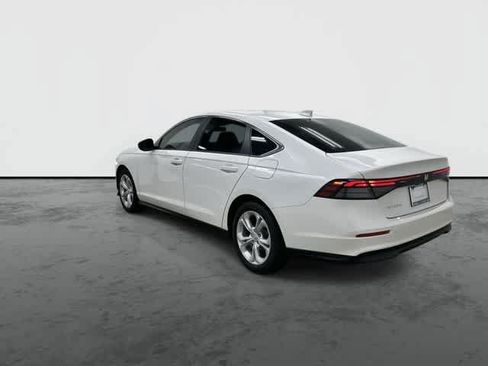 Used 2025 Honda Accord LX image 9