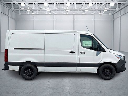 New 2025 Mercedes-Benz Sprinter 2500 image 4
