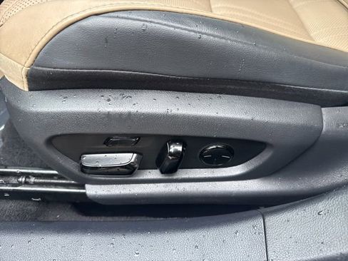 Used 2021 Lexus ES 300h w/ Accessory Package image 17