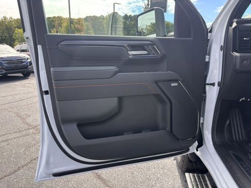 New 2026 GMC Sierra 2500 AT4 w/ AT4 Premium Plus Package image 10