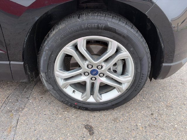 Used 2017 Ford Edge Titanium w/ Equipment Group 301A AWD/4WD image 15